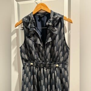 Navy and cream, sleeveless, short, deep v neck, dress